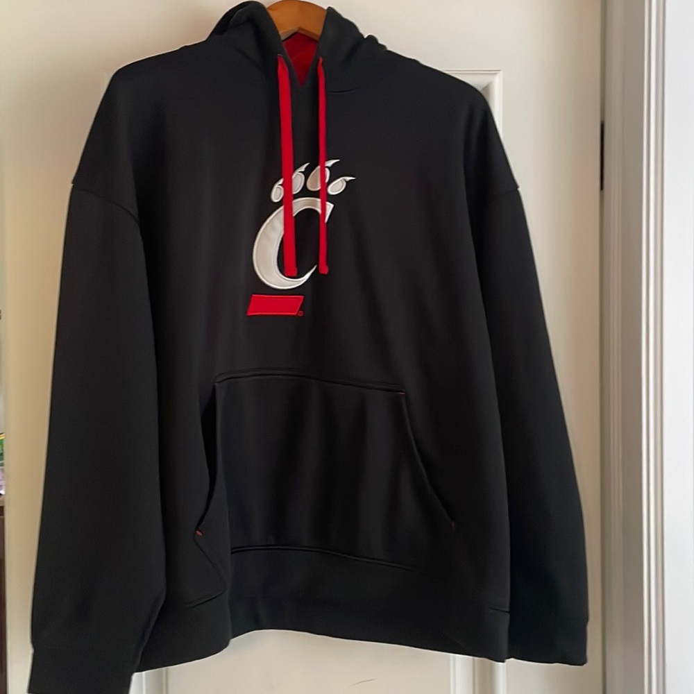 Cincinnati Bearcat hoodie men’s xl